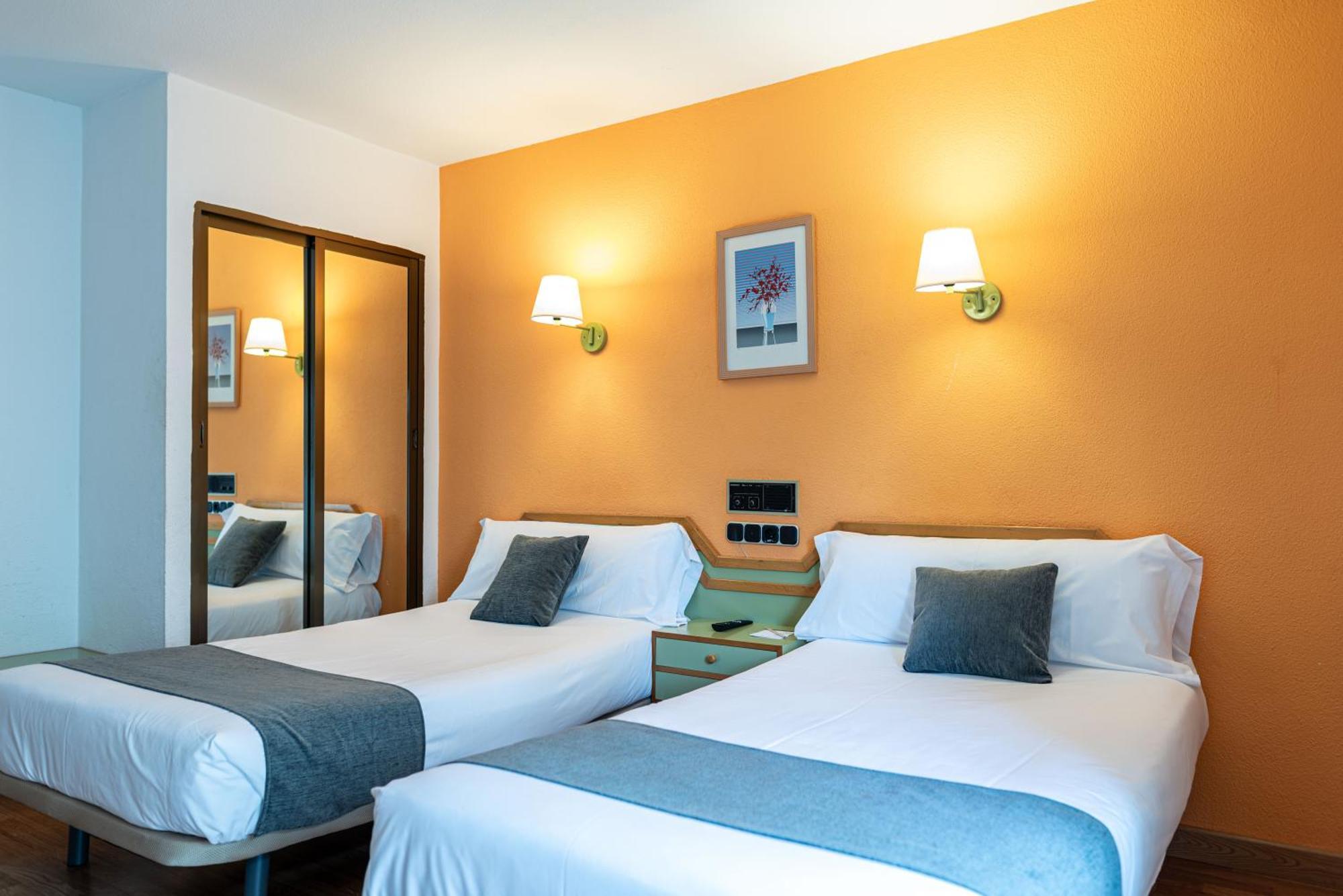 Hotel Alda Guijuelo Esterno foto