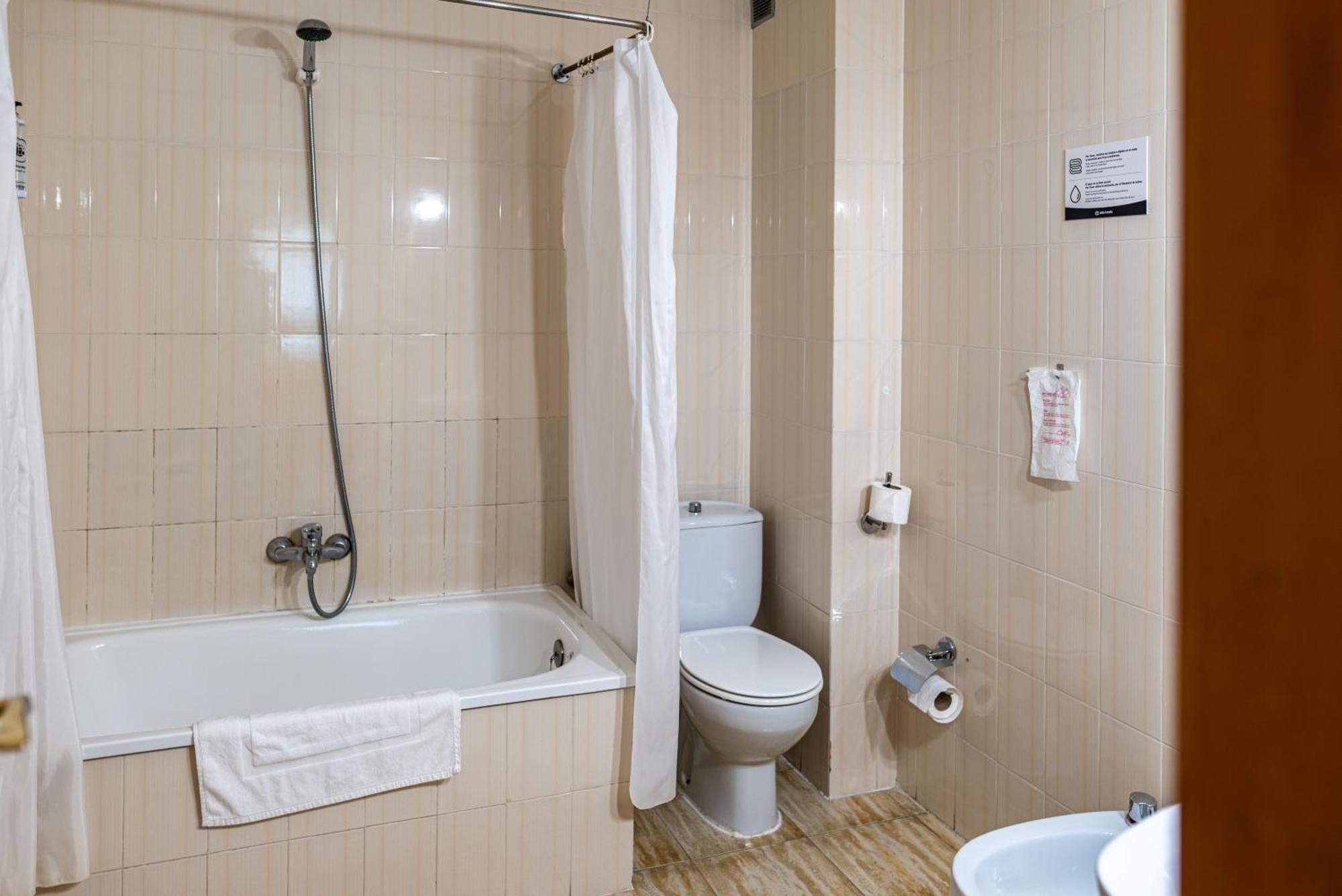 Hotel Alda Guijuelo Esterno foto